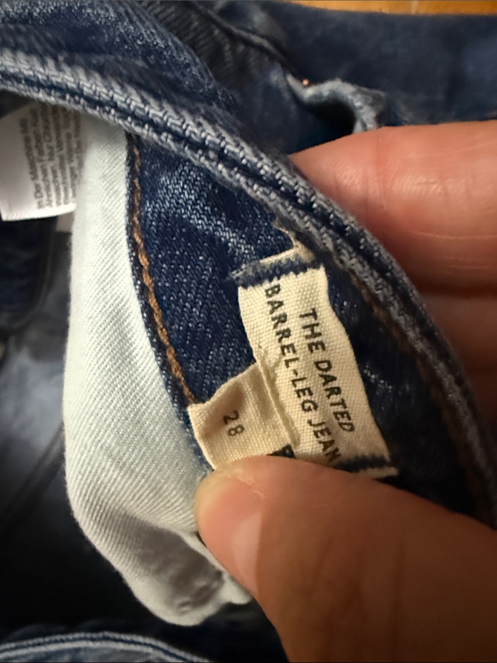 Madewell The Darted Barrel Leg Jean 28 B09 - Picture 3 of 4